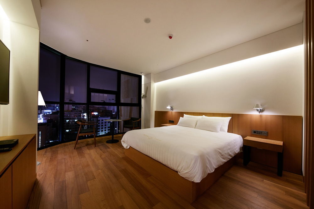 Standard Hotel Seoul Exterior photo