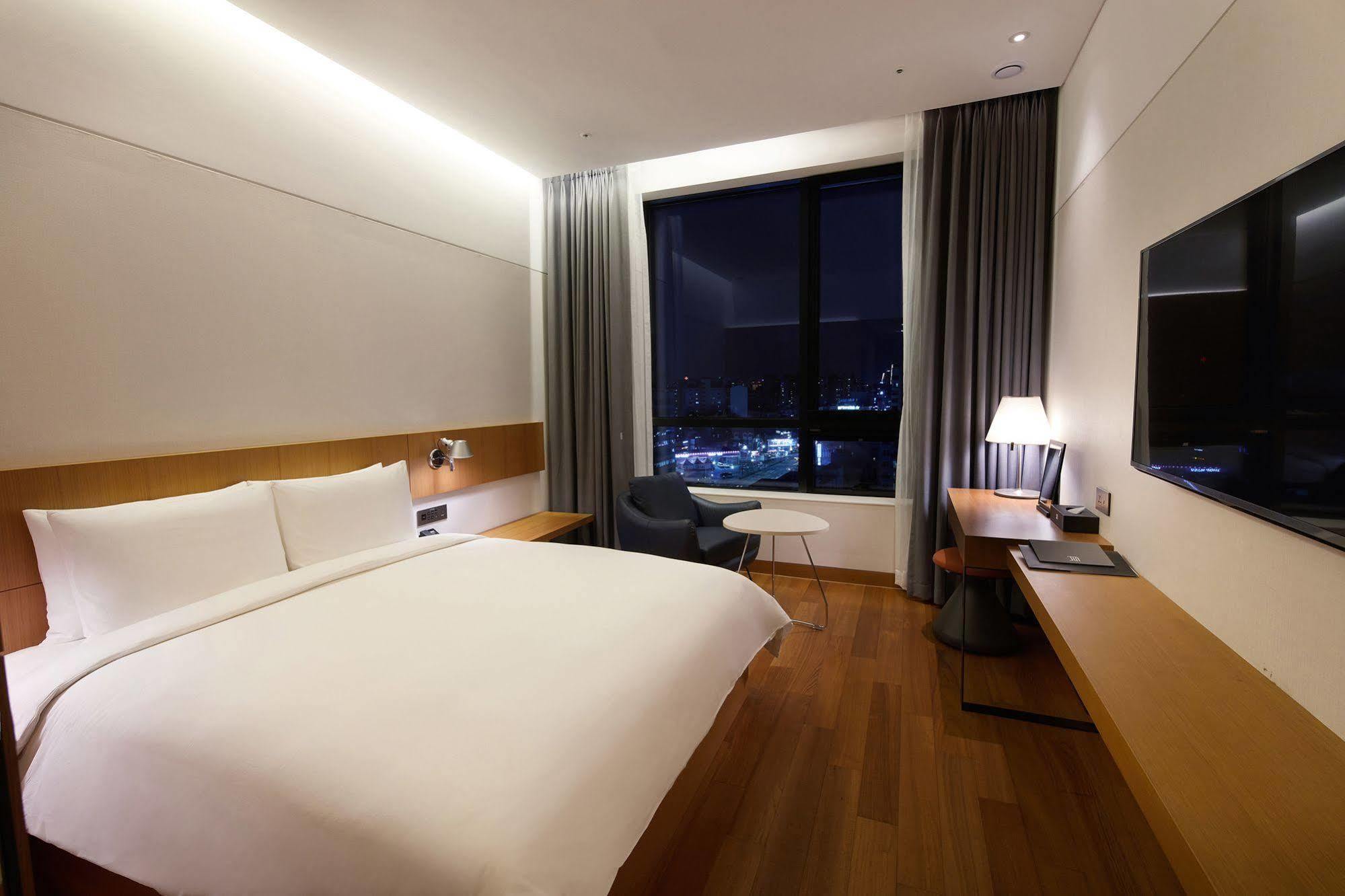 Standard Hotel Seoul Exterior photo